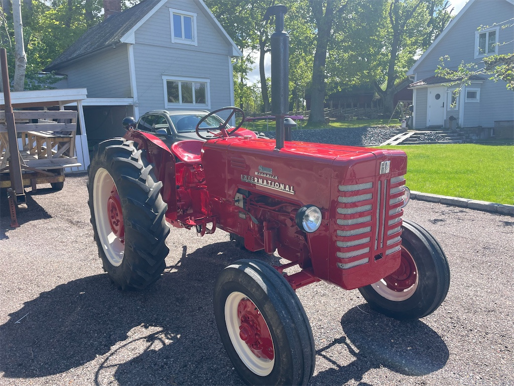 MC CORMICK INTERNATIONAL - Tractor: afbeelding 2 MC CORMICK INTERNATIONAL - Tractor: afbeelding 2