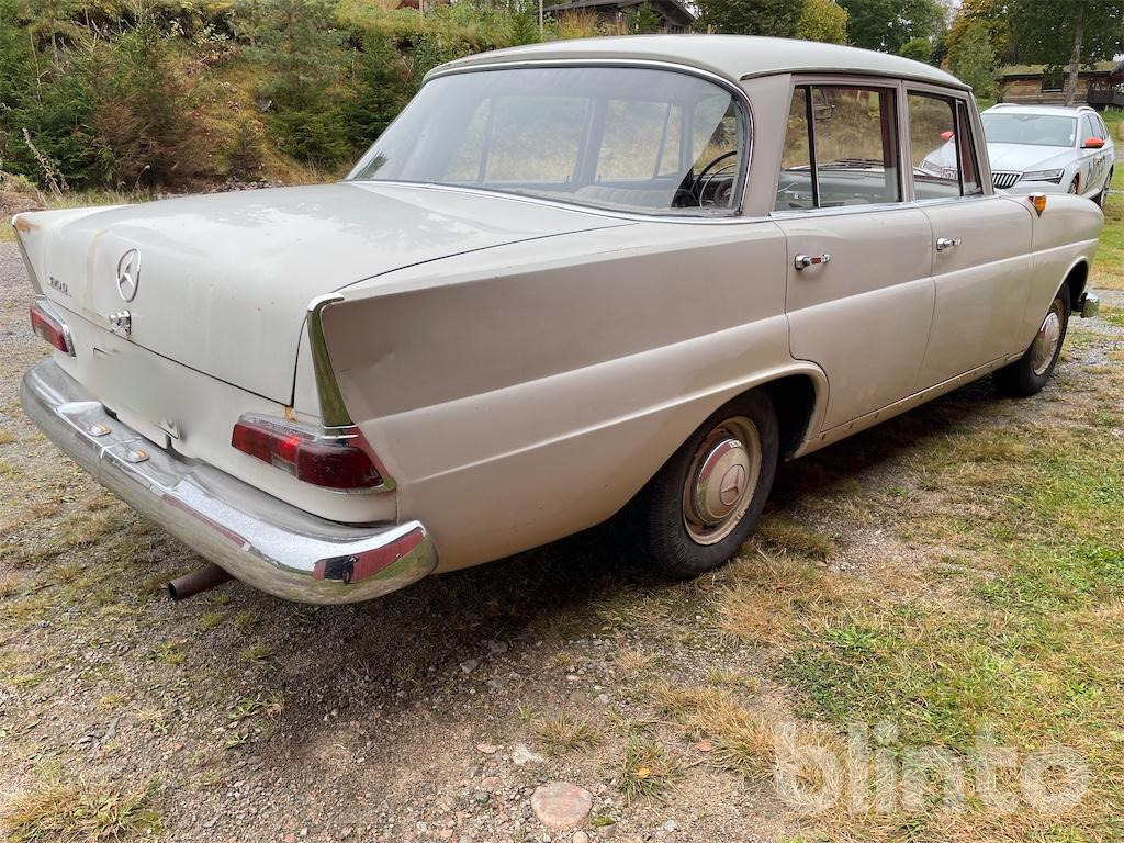 MERCEDES-BENZ 190 D C - Personenwagen: afbeelding 5 MERCEDES-BENZ 190 D C - Personenwagen: afbeelding 5