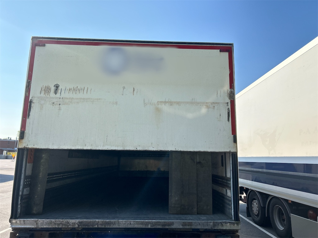 Koelwagen vrachtwagen MERCEDES-BENZ: afbeelding 9