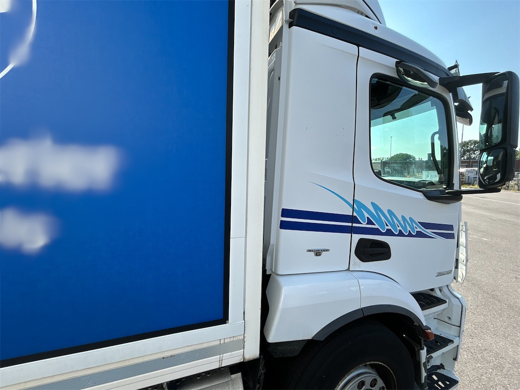 Koelwagen vrachtwagen MERCEDES-BENZ: afbeelding 30