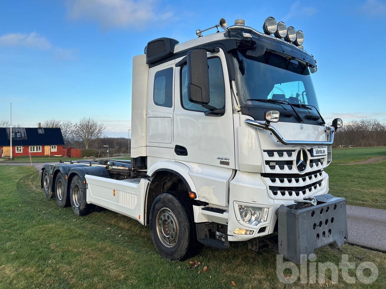 Mercedes-Benz Arocs 3251LK 8x4 - JOAB L24 - Haakarmsysteem vrachtwagen: afbeelding 3 Mercedes-Benz Arocs 3251LK 8x4 - JOAB L24 - Haakarmsysteem vrachtwagen: afbeelding 3