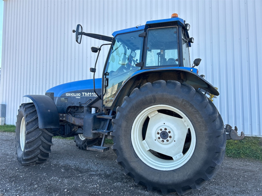 New Holland TM115 (2001) - Tractor: afbeelding 4 New Holland TM115 (2001) - Tractor: afbeelding 4