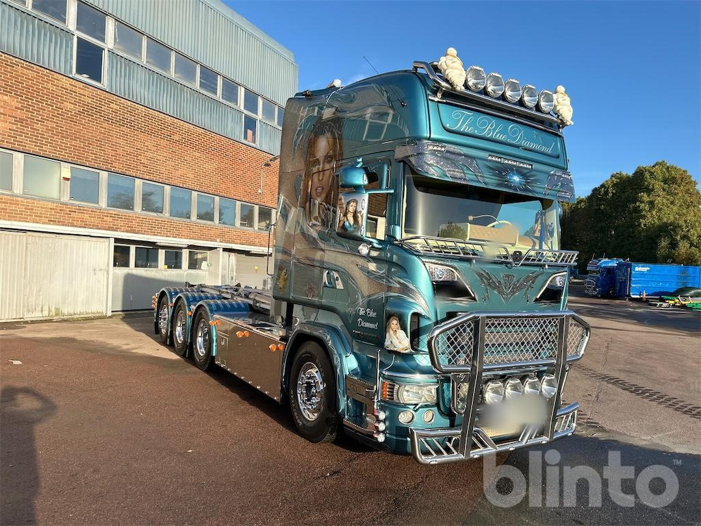 SCANIA R560LB 8X4 med HIAB 24T krok - Haakarmsysteem vrachtwagen: afbeelding 1 SCANIA R560LB 8X4 med HIAB 24T krok - Haakarmsysteem vrachtwagen: afbeelding 1