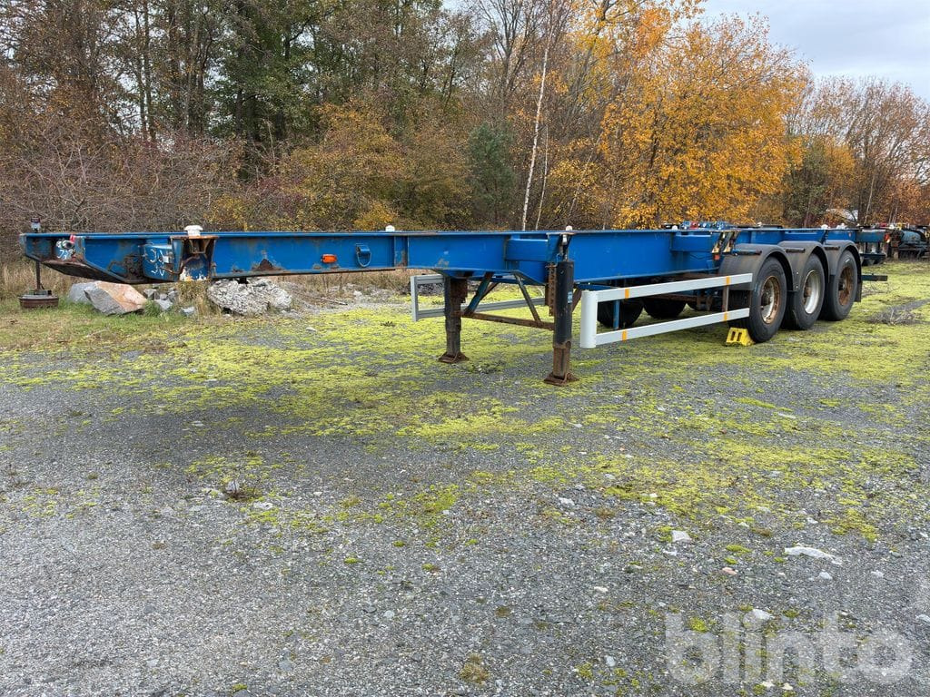 TRAUFO FRUEHAUF - Open bak met boorden oplegger: afbeelding 1 TRAUFO FRUEHAUF - Open bak met boorden oplegger: afbeelding 1