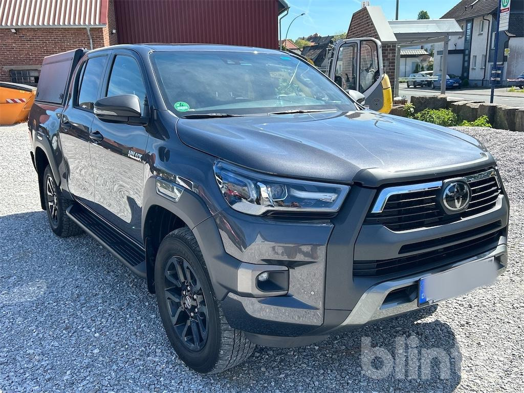 Toyota Hilux - 2.8l - 204 PS - Double Cab Invincible - LKW Zulassung - nur 23604 Kilometer - Pick-up: afbeelding 2 Toyota Hilux - 2.8l - 204 PS - Double Cab Invincible - LKW Zulassung - nur 23604 Kilometer - Pick-up: afbeelding 2