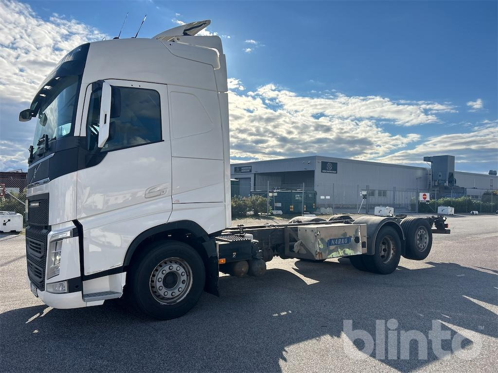 VOLVO FH 6x2 - Chassis vrachtwagen: afbeelding 1 VOLVO FH 6x2 - Chassis vrachtwagen: afbeelding 1
