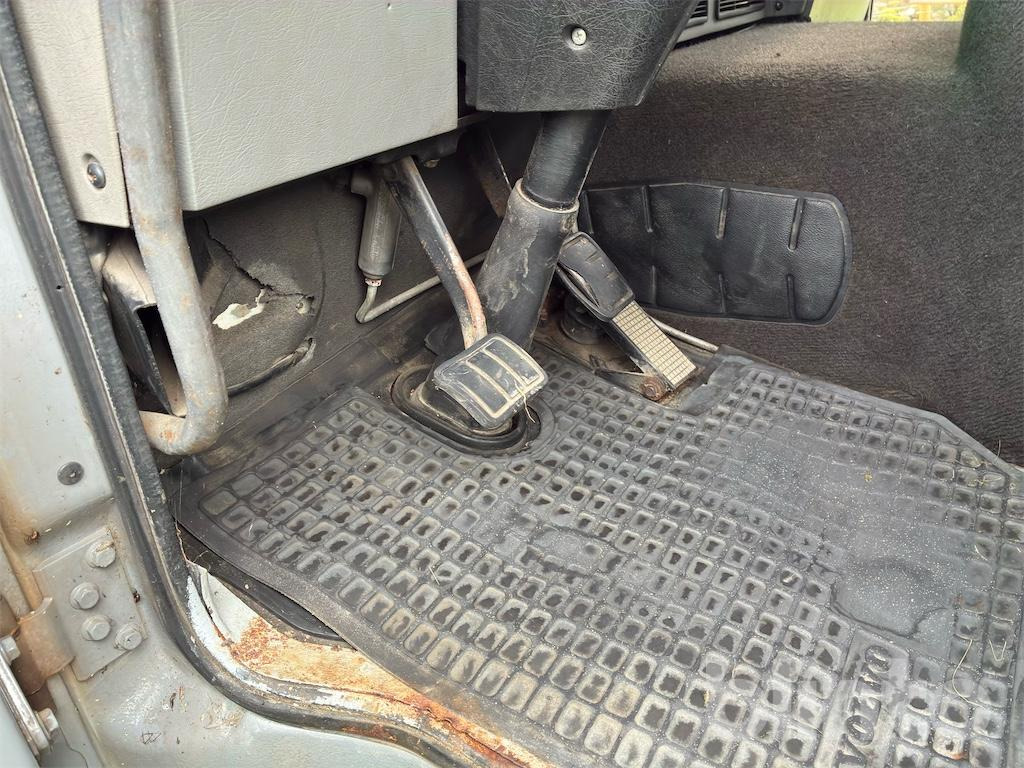 Paardenvrachtwagen VOLVO FL614: afbeelding 43