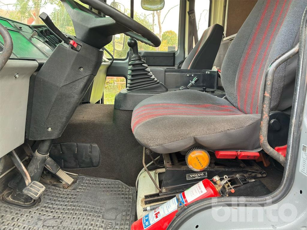 Paardenvrachtwagen VOLVO FL614: afbeelding 42