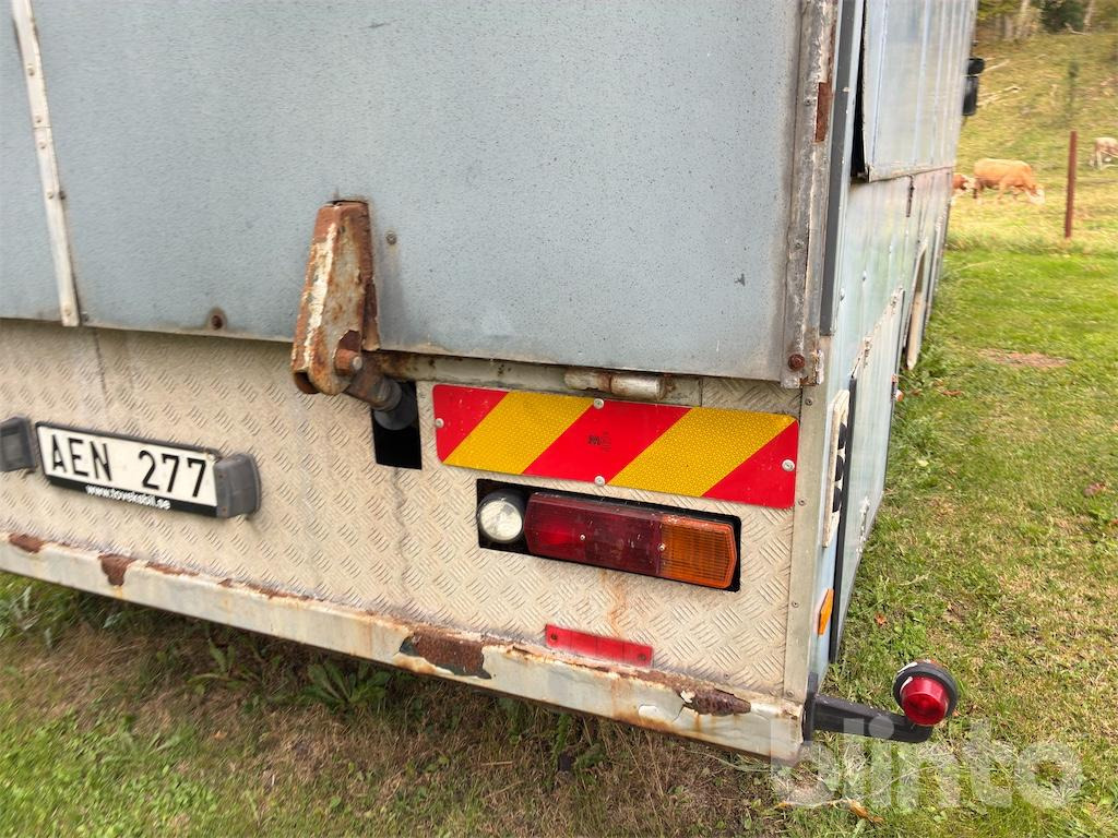 Paardenvrachtwagen VOLVO FL614: afbeelding 26