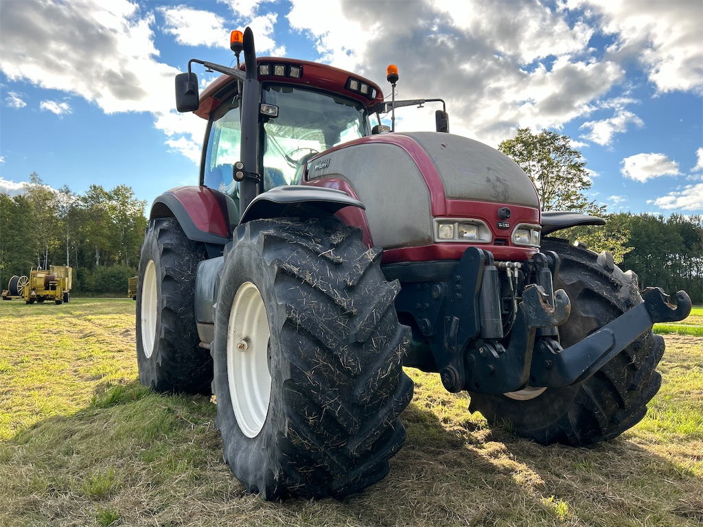 Valtra S260-4 med frontlyft - Tractor: afbeelding 4 Valtra S260-4 med frontlyft - Tractor: afbeelding 4