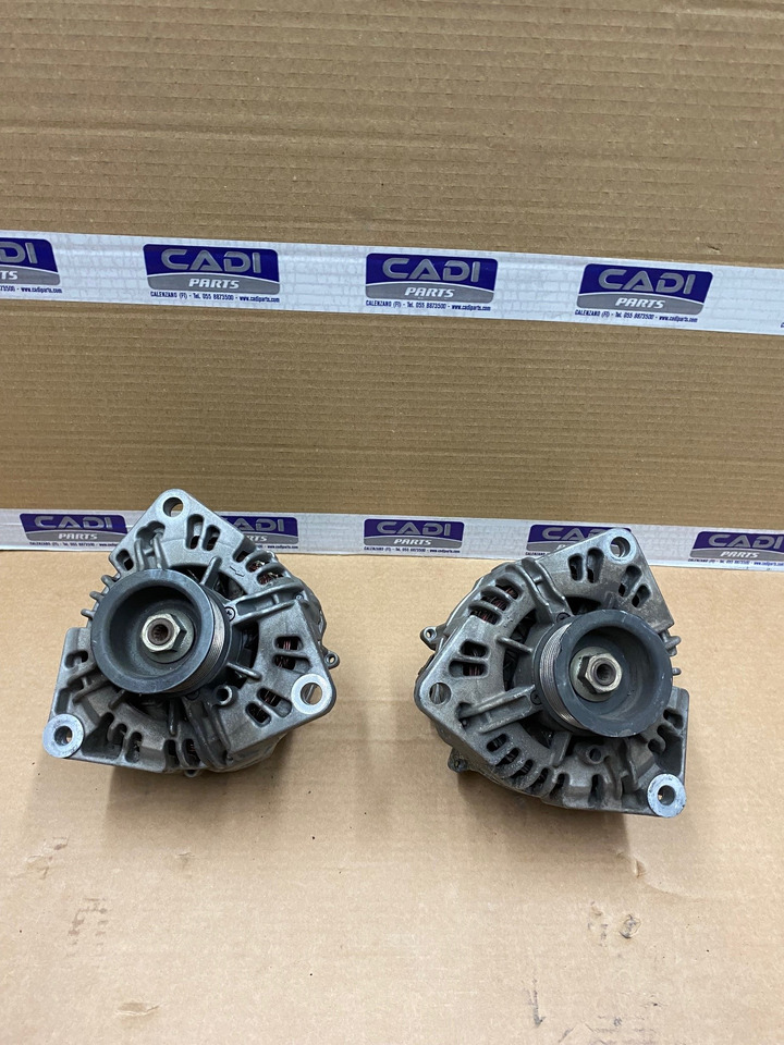 ALTERNATORE - RIF BOSCH 0124655025 - RIF. MAN 51261017283 28V, 120A - Dynamo voor Vrachtwagen: afbeelding 1 ALTERNATORE - RIF BOSCH 0124655025 - RIF. MAN 51261017283 28V, 120A - Dynamo voor Vrachtwagen: afbeelding 1