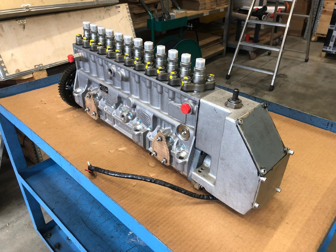 POMPA INIEZIONE MOTORE MAN D2842 - Brandstofpomp: afbeelding 3 POMPA INIEZIONE MOTORE MAN D2842 - Brandstofpomp: afbeelding 3