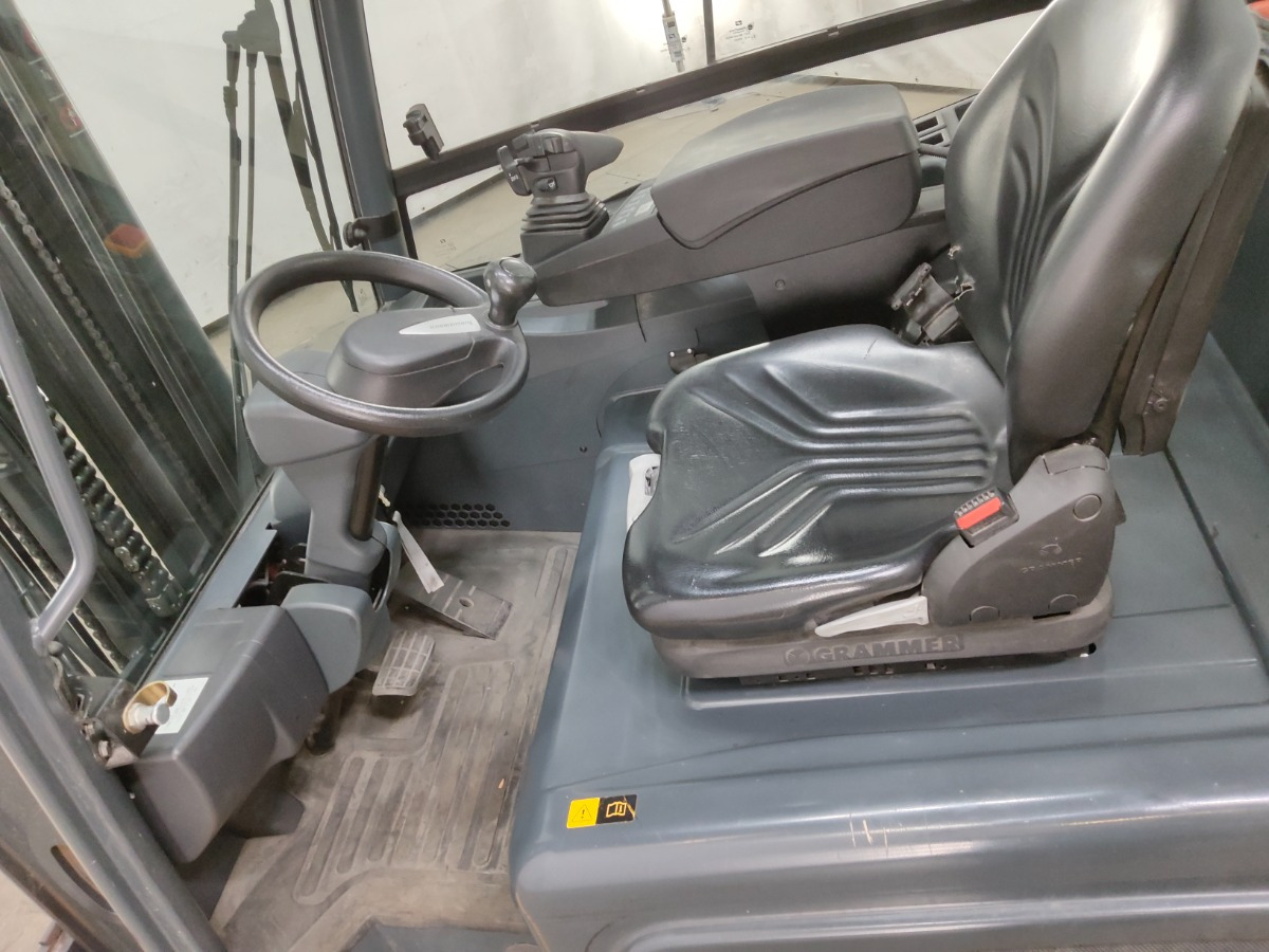 Jungheinrich EFGS30 - Elektrische heftruck: afbeelding 3 Jungheinrich EFGS30 - Elektrische heftruck: afbeelding 3