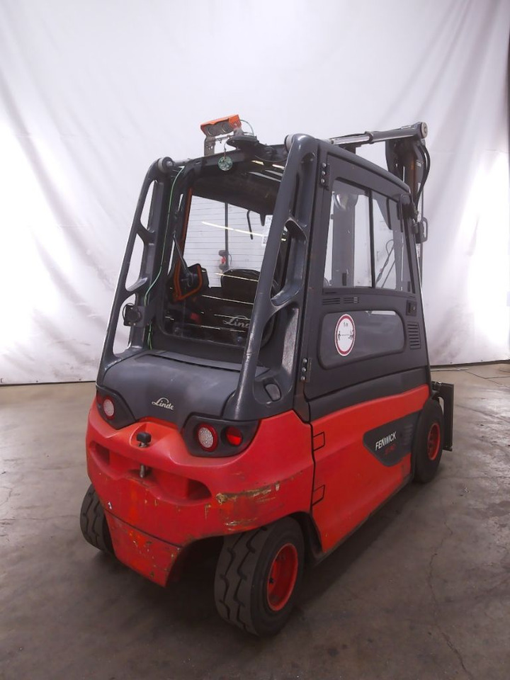 Linde E30L-01 - Elektrische heftruck: afbeelding 2 Linde E30L-01 - Elektrische heftruck: afbeelding 2