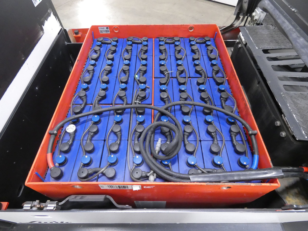 Linde P250 - Elektrische trekker: afbeelding 4 Linde P250 - Elektrische trekker: afbeelding 4