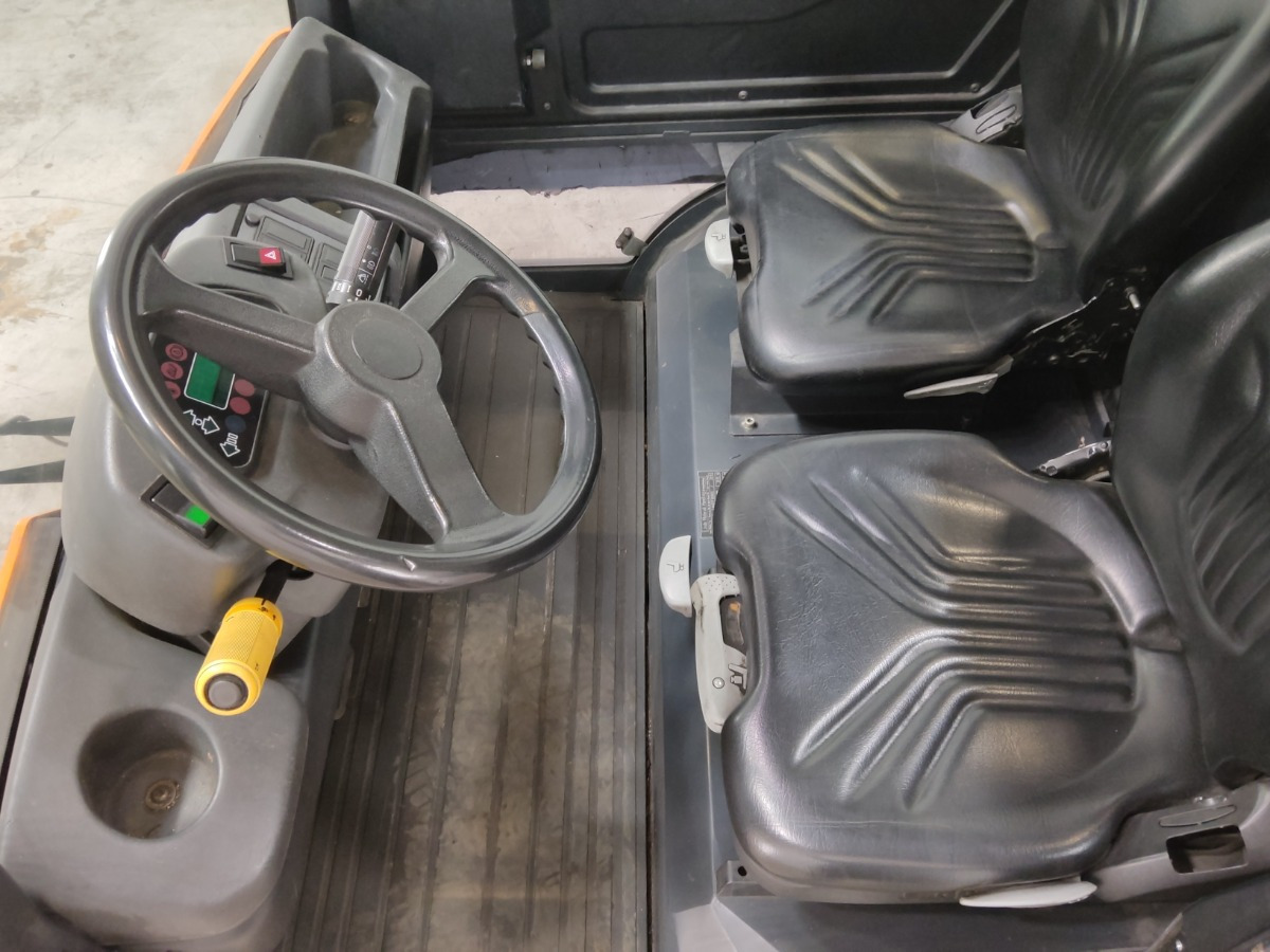 Linde P250 - Elektrische trekker: afbeelding 3 Linde P250 - Elektrische trekker: afbeelding 3