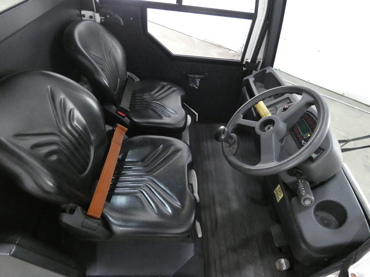 Linde P250 - Elektrische trekker: afbeelding 3 Linde P250 - Elektrische trekker: afbeelding 3