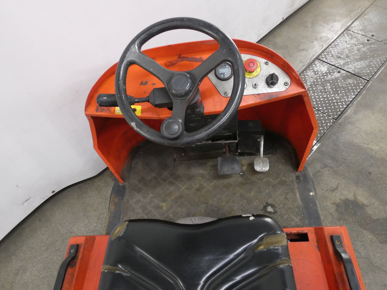 Linde T800 - Elektrische trekker: afbeelding 3 Linde T800 - Elektrische trekker: afbeelding 3