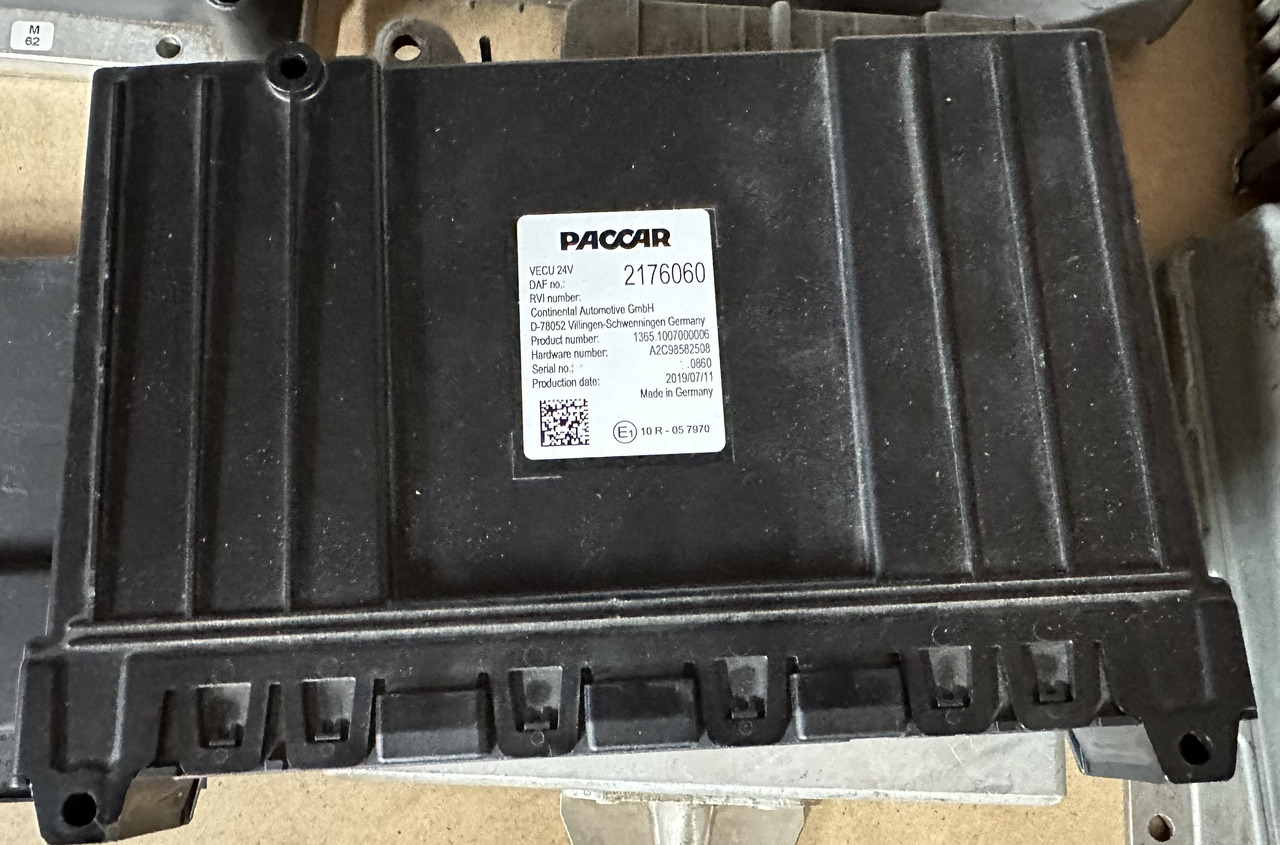 DAF XF CF VECU Control Unit Module 2176060 - ECU: afbeelding 1 DAF XF CF VECU Control Unit Module 2176060 - ECU: afbeelding 1