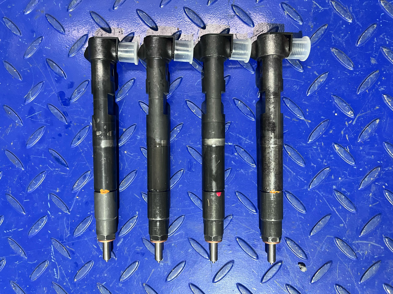 DELPHI EURO 5 Mercedes Benz A6510704987 - Injector: afbeelding 1 DELPHI EURO 5 Mercedes Benz A6510704987 - Injector: afbeelding 1