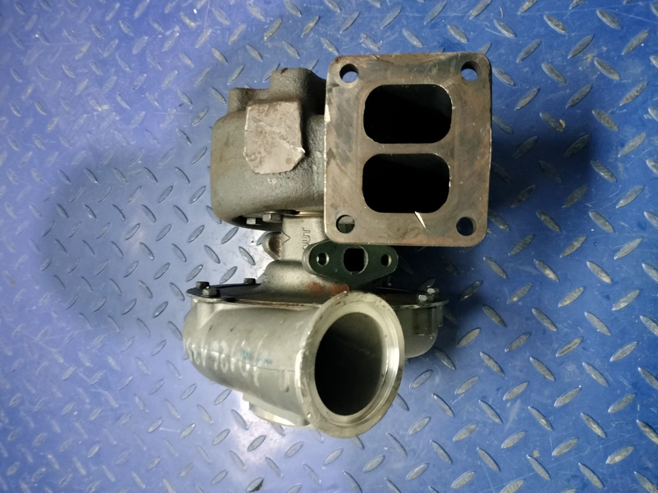 HOLSET Holset HX50-3767758 - Turbolader voor Vrachtwagen: afbeelding 1 HOLSET Holset HX50-3767758 - Turbolader voor Vrachtwagen: afbeelding 1