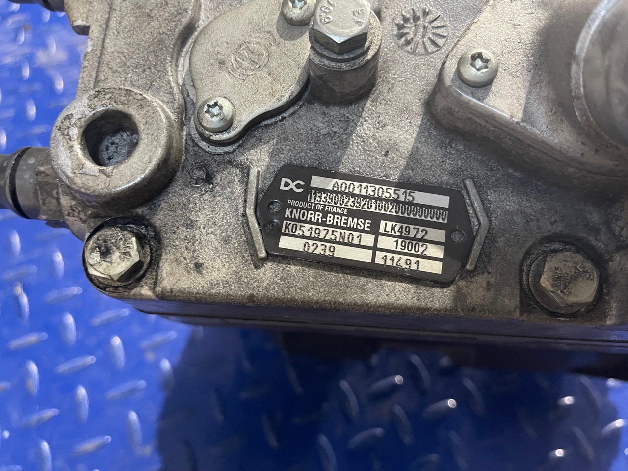 KNORR-BREMSE Mercedes Actros A0011305515 - Compressor voor Vrachtwagen: afbeelding 4 KNORR-BREMSE Mercedes Actros A0011305515 - Compressor voor Vrachtwagen: afbeelding 4