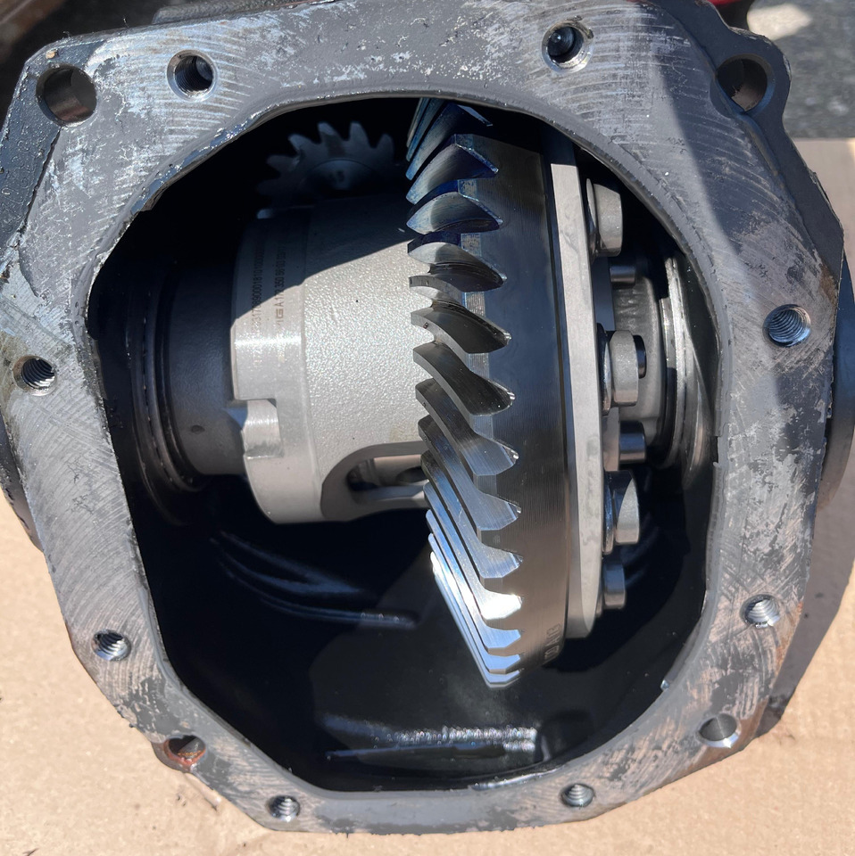 MERCEDES-BENZ E-Class Rear Differential W213 A2133503808 - Differentieel: afbeelding 2 MERCEDES-BENZ E-Class Rear Differential W213 A2133503808 - Differentieel: afbeelding 2