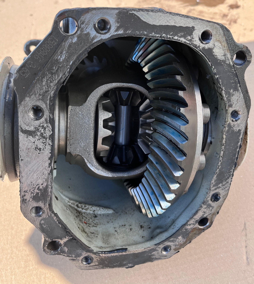 MERCEDES-BENZ S Class CL SL Rear Differential W216 A2163504600 AMG - Differentieel: afbeelding 4 MERCEDES-BENZ S Class CL SL Rear Differential W216 A2163504600 AMG - Differentieel: afbeelding 4