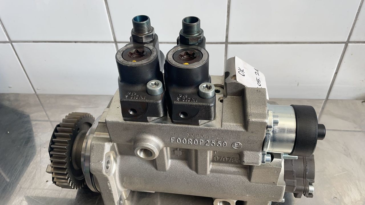 Mercedes Actros MP4 Injection Pump A4700900850 - Brandstofpomp voor Vrachtwagen: afbeelding 5 Mercedes Actros MP4 Injection Pump A4700900850 - Brandstofpomp voor Vrachtwagen: afbeelding 5