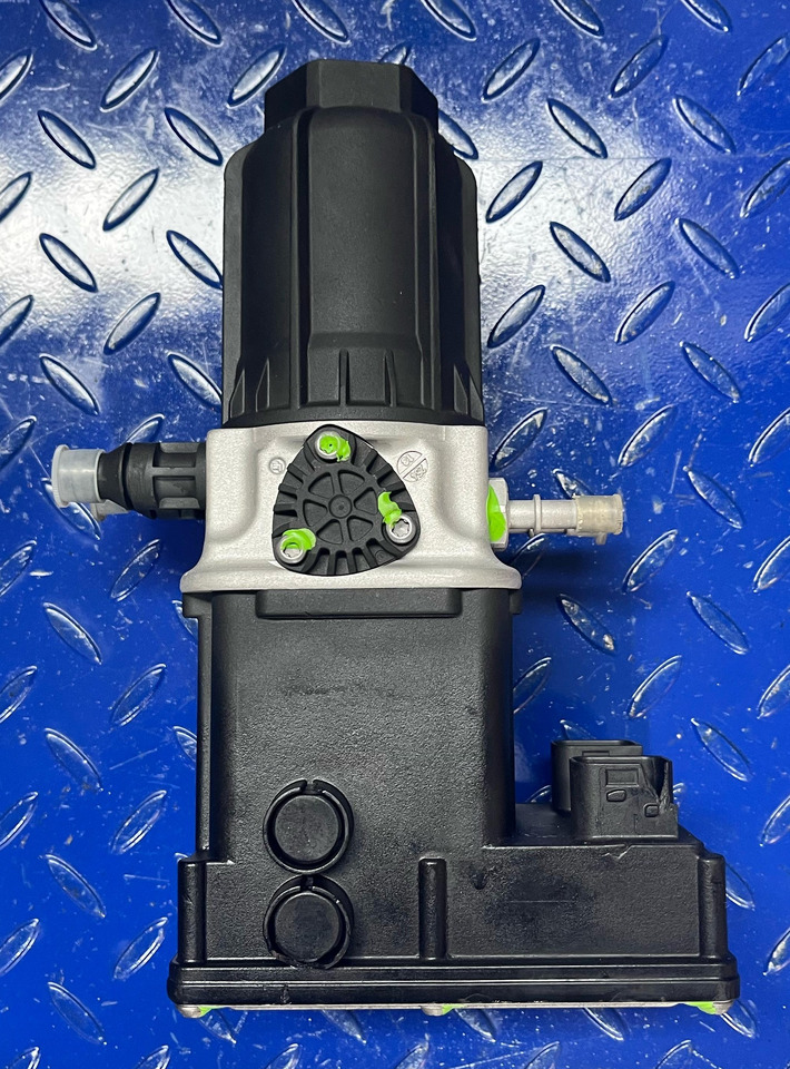 Mercedes Benz Actros, Axor, Arocs, Atego Adblue Pump Euro 6 - Geluiddemper/ Uitlaatsysteem voor Vrachtwagen: afbeelding 1 Mercedes Benz Actros, Axor, Arocs, Atego Adblue Pump Euro 6 - Geluiddemper/ Uitlaatsysteem voor Vrachtwagen: afbeelding 1