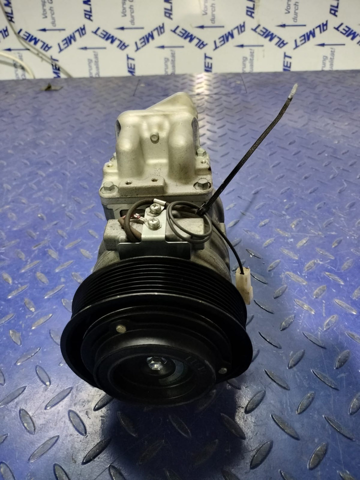 Mercedes Benz Atego A0002340811 - Airco compressor voor Vrachtwagen: afbeelding 1 Mercedes Benz Atego A0002340811 - Airco compressor voor Vrachtwagen: afbeelding 1
