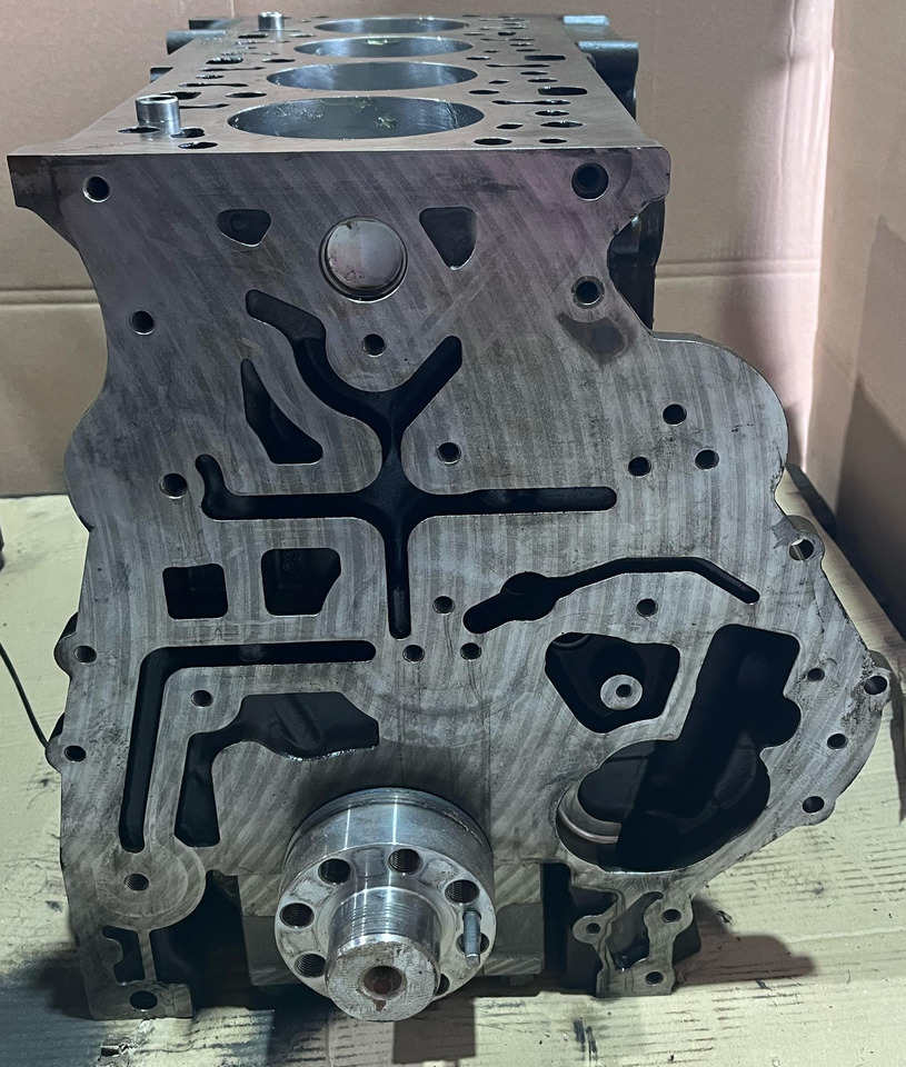 Mercedes Benz Chiulasa + Bloc Motor Reconditionat OM934 Euro 6 - Motor voor Vrachtwagen: afbeelding 4 Mercedes Benz Chiulasa + Bloc Motor Reconditionat OM934 Euro 6 - Motor voor Vrachtwagen: afbeelding 4