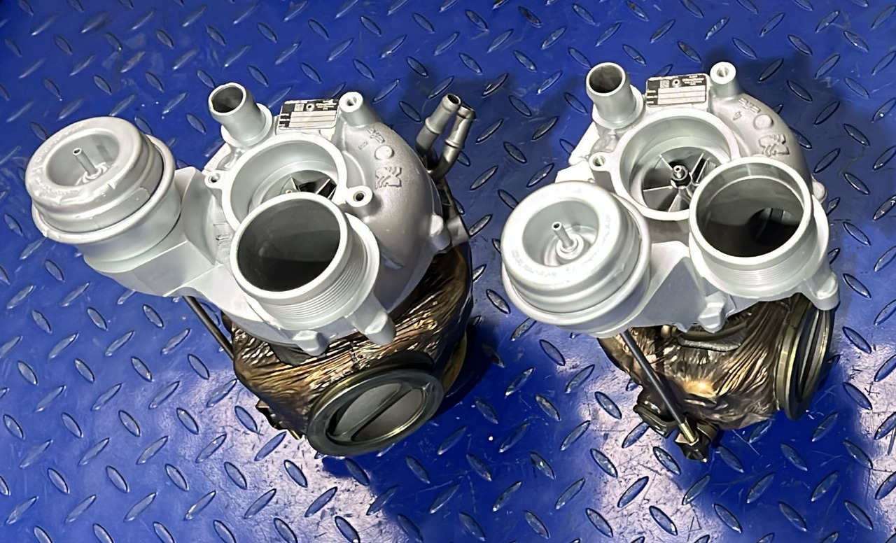 Mercedes Benz M177/M178 A1770905702+A1770905602 - Turbolader: afbeelding 1 Mercedes Benz M177/M178 A1770905702+A1770905602 - Turbolader: afbeelding 1