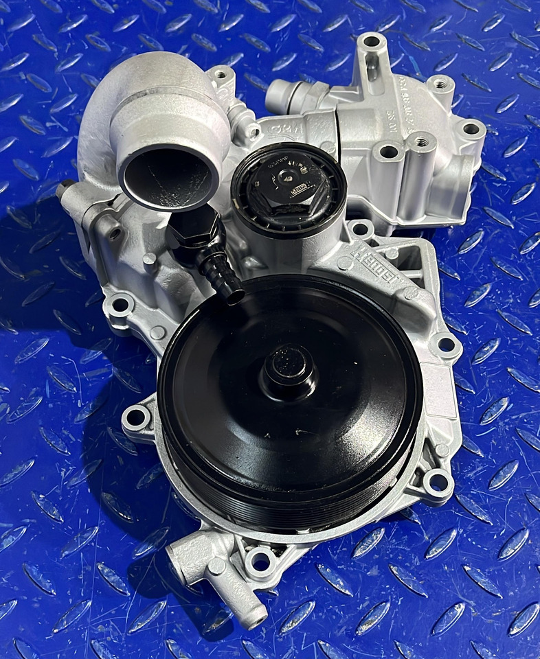 Mercedes Benz Waterpump Atego OM936 - Waterpomp: afbeelding 3 Mercedes Benz Waterpump Atego OM936 - Waterpomp: afbeelding 3