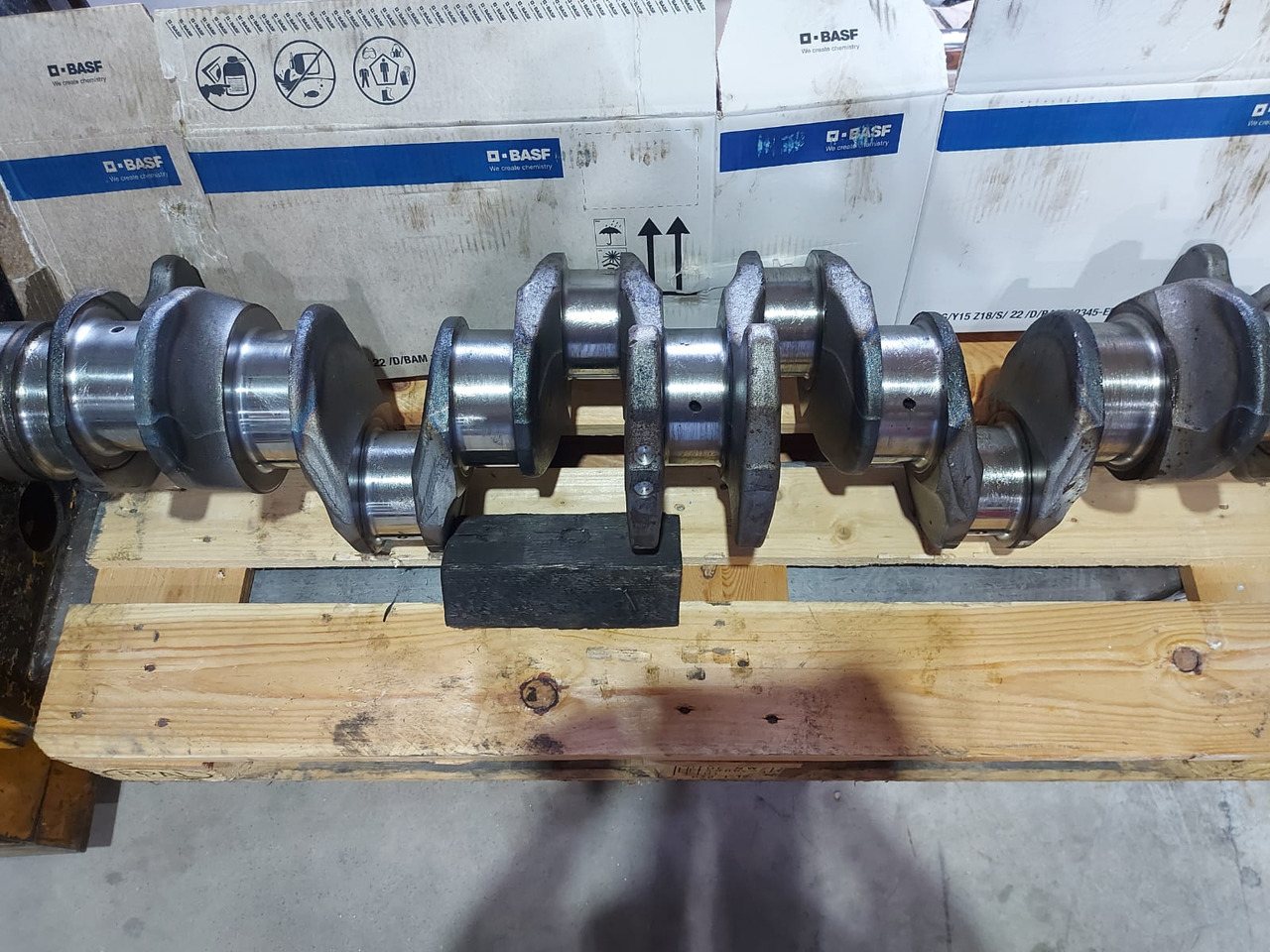 Mercedes Crankshaft OM473 Euro 6 - Krukas: afbeelding 1 Mercedes Crankshaft OM473 Euro 6 - Krukas: afbeelding 1