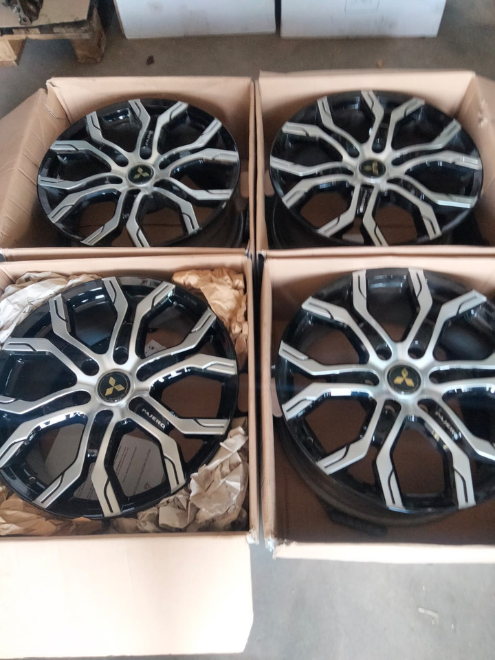 Mitsubishi Pajero L200 20 Zoll original Rims KBA50710 - Velg voor Personenwagen: afbeelding 1 Mitsubishi Pajero L200 20 Zoll original Rims KBA50710 - Velg voor Personenwagen: afbeelding 1
