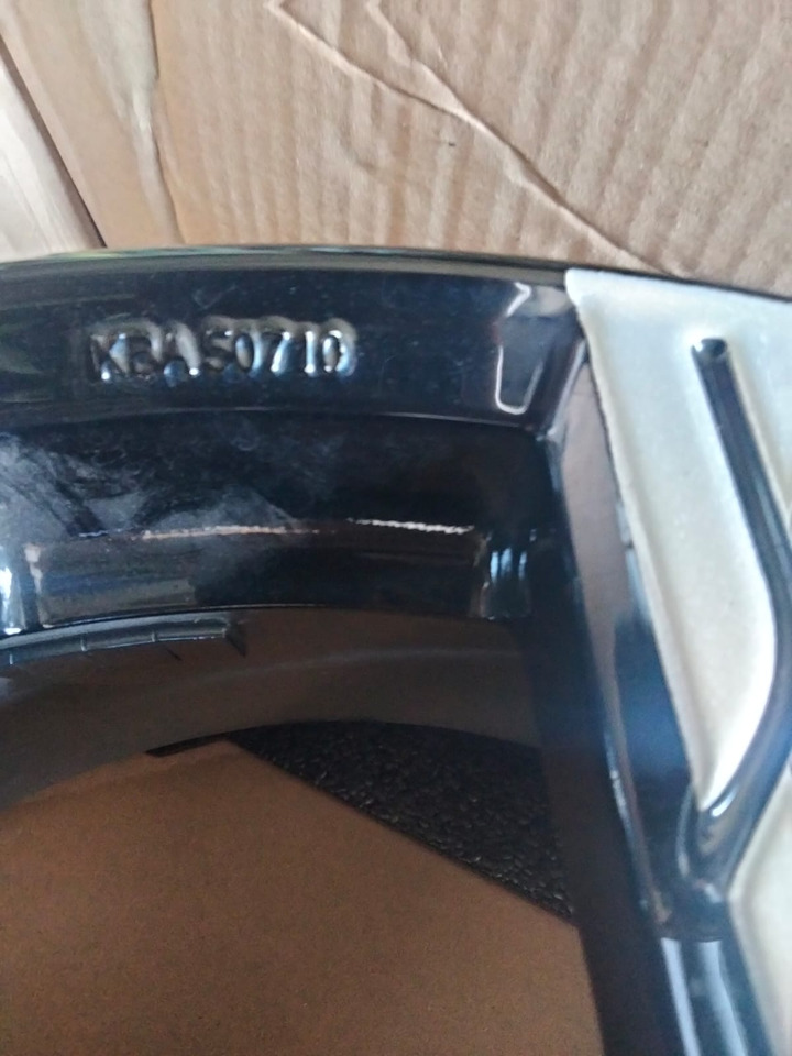 Mitsubishi Pajero L200 20 Zoll original Rims KBA50710 - Velg voor Personenwagen: afbeelding 4 Mitsubishi Pajero L200 20 Zoll original Rims KBA50710 - Velg voor Personenwagen: afbeelding 4