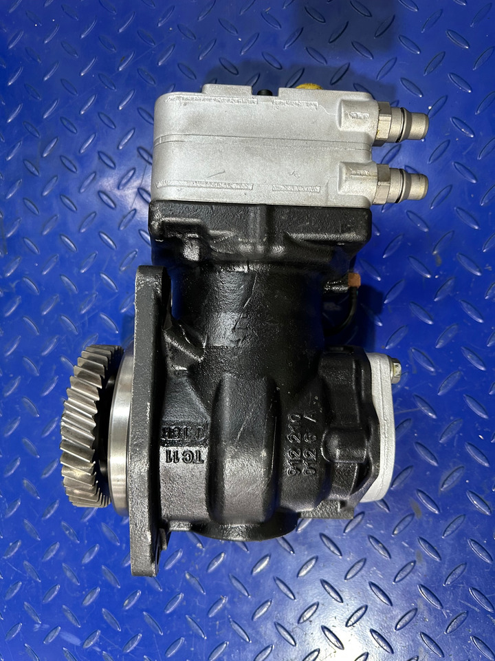 Mercedes Atego 3 Euro 6 Wabco Air Compressor A0011307615 - Onderdelen voor Vrachtwagen: afbeelding 4 Mercedes Atego 3 Euro 6 Wabco Air Compressor A0011307615 - Onderdelen voor Vrachtwagen: afbeelding 4