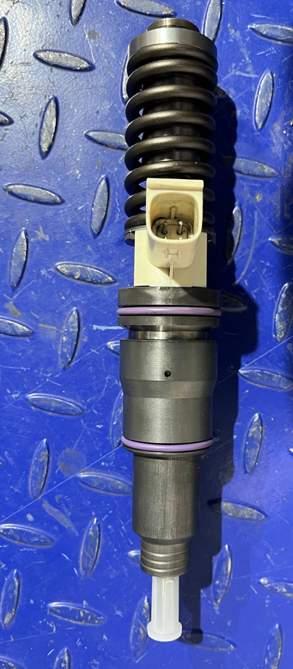 VOLVO 20929906 - Injector: afbeelding 1 VOLVO 20929906 - Injector: afbeelding 1