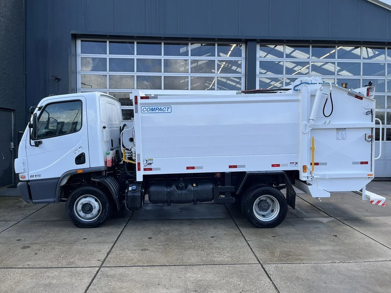 Mercedes-Benz Accelo 815 4x2 Garbage Compactor (2 units) Accelo 815 4x2 Garbage Compactor (2 units) - Vuilniswagen: afbeelding 2 Mercedes-Benz Accelo 815 4x2 Garbage Compactor (2 units) Accelo 815 4x2 Garbage Compactor (2 units) - Vuilniswagen: afbeelding 2