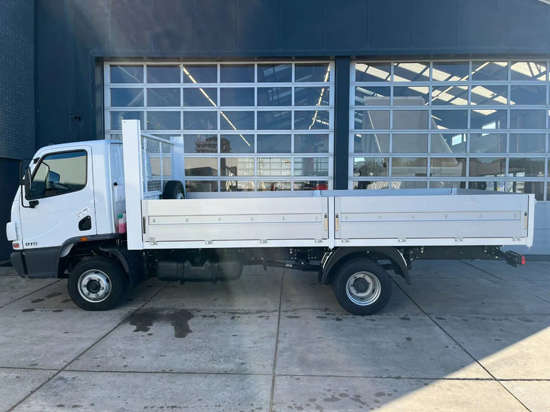 Mercedes-Benz Accelo 915 4x2 Flatbed with dropsides - Vrachtwagen met open laadbak: afbeelding 2 Mercedes-Benz Accelo 915 4x2 Flatbed with dropsides - Vrachtwagen met open laadbak: afbeelding 2