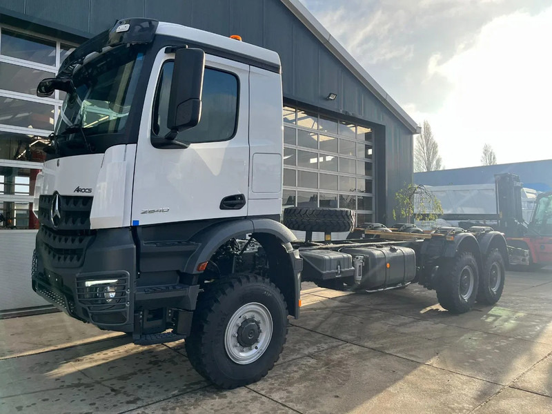 Mercedes-Benz Arocs 3340 A 6x6 Chassis cabin - Chassis vrachtwagen: afbeelding 1 Mercedes-Benz Arocs 3340 A 6x6 Chassis cabin - Chassis vrachtwagen: afbeelding 1