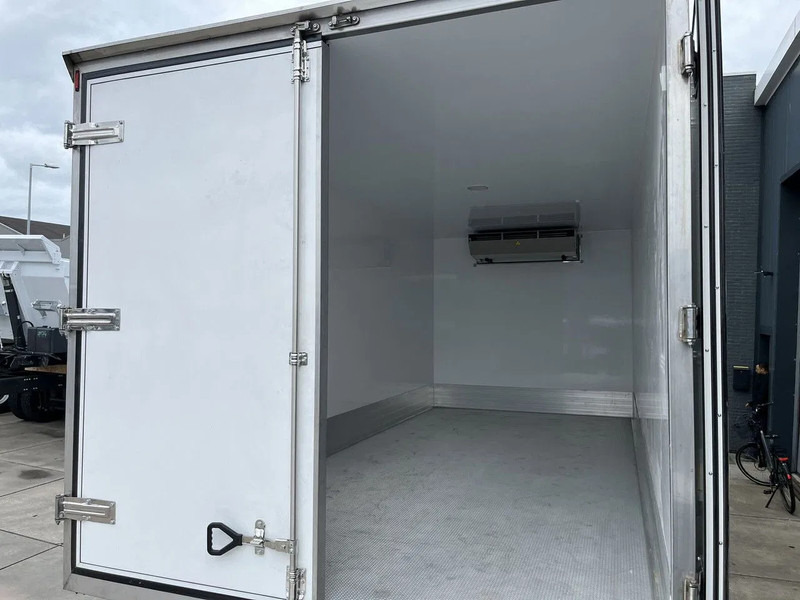Nieuw Koelwagen vrachtwagen Mercedes-Benz Atego 1725 4x4 Refrigerator Truck: afbeelding 10