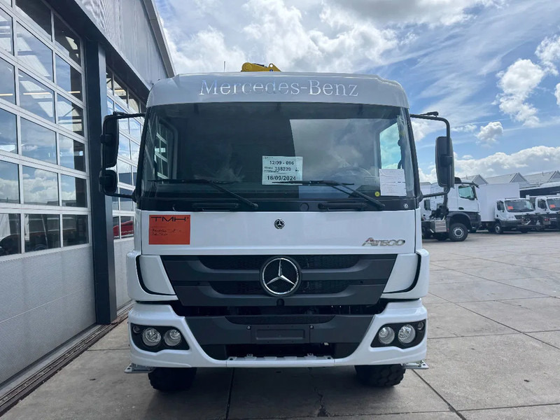 Mercedes-Benz Atego Atego 1725 4x4 Flatbed with Hyva HB120 Crane - Kraanwagen: afbeelding 2 Mercedes-Benz Atego Atego 1725 4x4 Flatbed with Hyva HB120 Crane - Kraanwagen: afbeelding 2