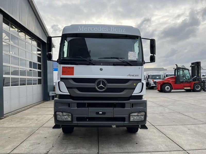 Mercedes-Benz Axor 3344 6x4 Chassis Cabin - Chassis vrachtwagen: afbeelding 4 Mercedes-Benz Axor 3344 6x4 Chassis Cabin - Chassis vrachtwagen: afbeelding 4