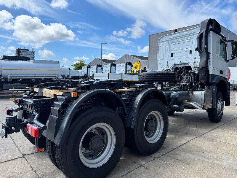 Mercedes-Benz Arocs 4058 AS 6x6 Tractor Head 180T Push Pull EURO-3 - Trekker: afbeelding 4 Mercedes-Benz Arocs 4058 AS 6x6 Tractor Head 180T Push Pull EURO-3 - Trekker: afbeelding 4