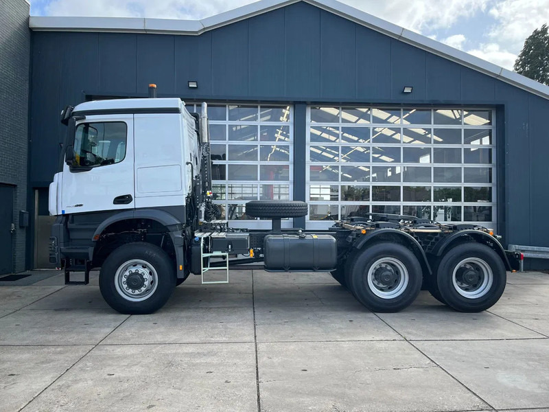 Mercedes-Benz Arocs 4058 AS 6x6 Tractor Head 180T Push Pull EURO-5 - Trekker: afbeelding 2 Mercedes-Benz Arocs 4058 AS 6x6 Tractor Head 180T Push Pull EURO-5 - Trekker: afbeelding 2