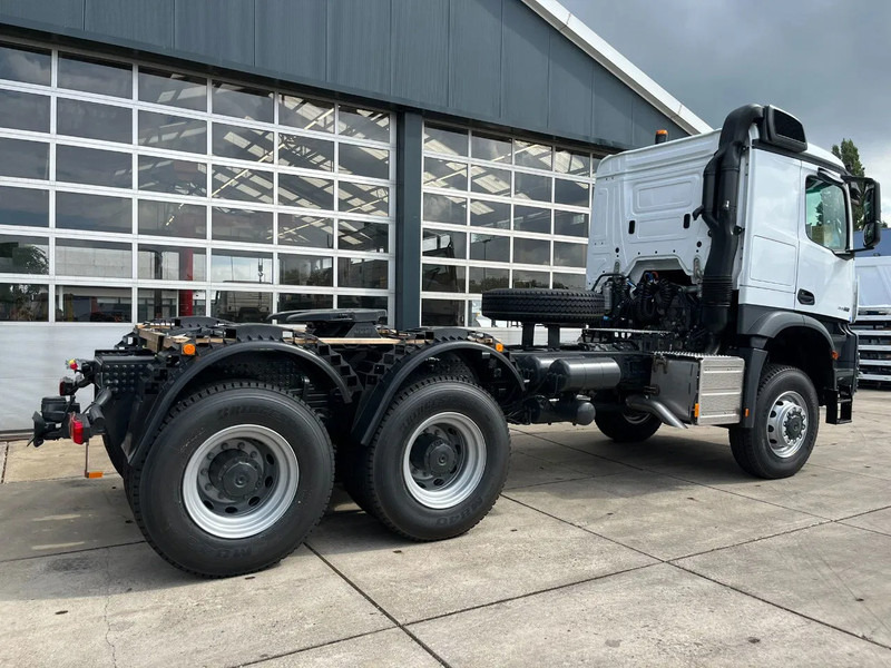 Mercedes-Benz Arocs 4058 AS 6x6 Tractor Head 180T Push Pull (Pre order) - Trekker: afbeelding 5 Mercedes-Benz Arocs 4058 AS 6x6 Tractor Head 180T Push Pull (Pre order) - Trekker: afbeelding 5