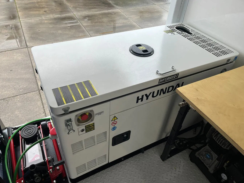 Nieuw Vrachtwagen Mercedes-Benz Atego 1725 A 4x4 Service Truck: afbeelding 20