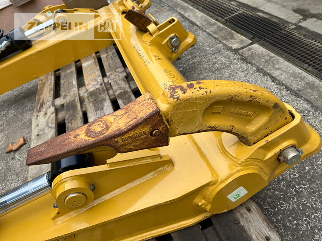 Cat 3-Zahn Heckaufreißer - Ripper voor Bouwmachine: afbeelding 4 Cat 3-Zahn Heckaufreißer - Ripper voor Bouwmachine: afbeelding 4